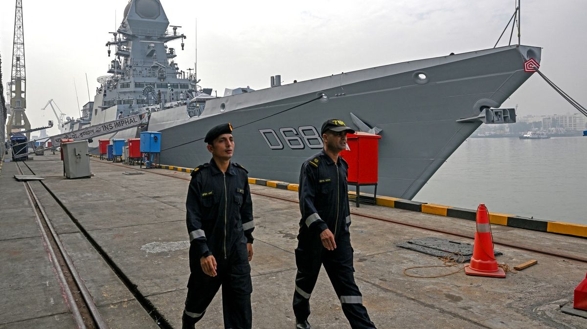 Indie vyslala torpédoborce do Arabského moře kvůli útokům na obchodní lodi